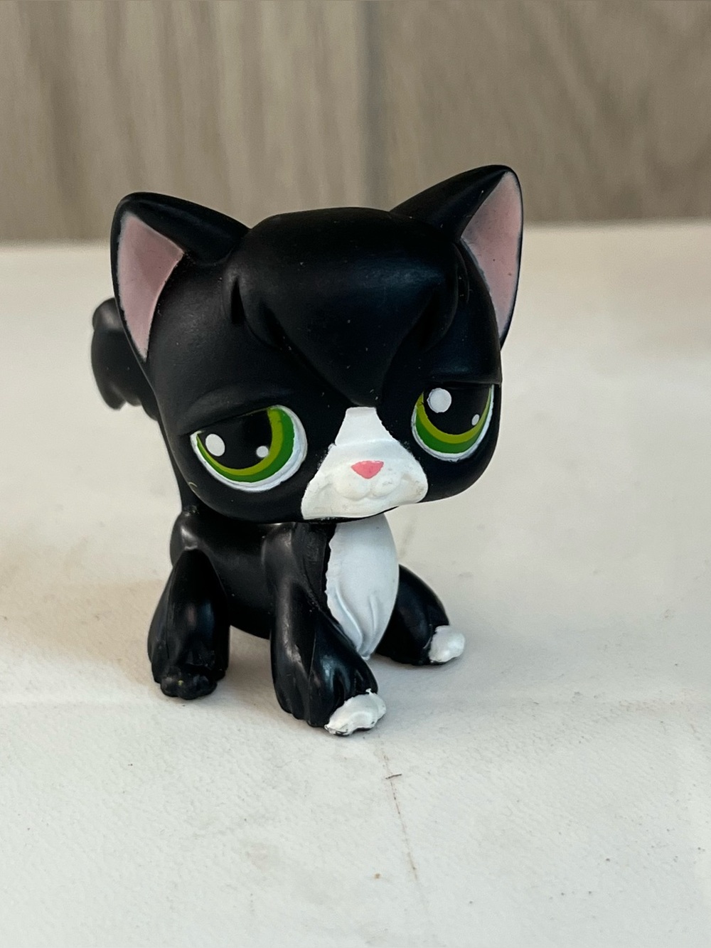 2004 LPS Littlest Pet Shop #55 Angora Cat Black White Tuxedo Green Eyes Vintage